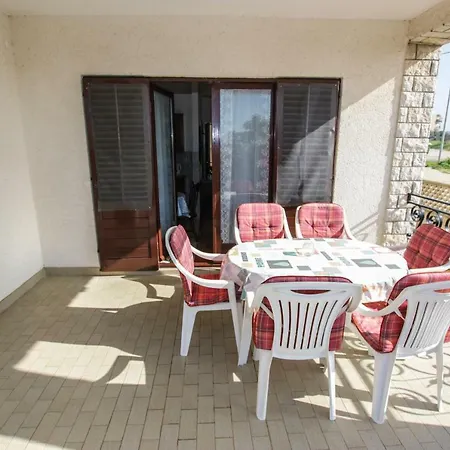 Apartment Janja