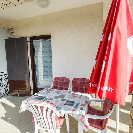 Janja Apartment *